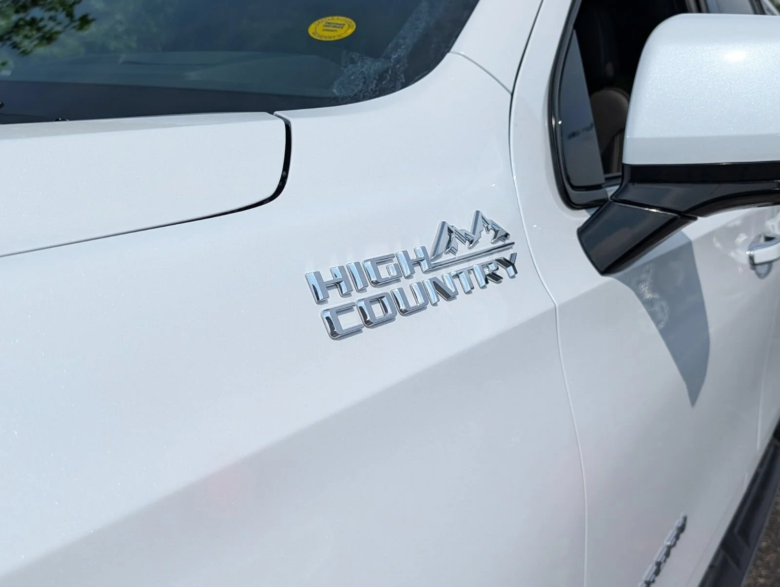New 2026 Polar White Tricoat Chevrolet High Country image 4