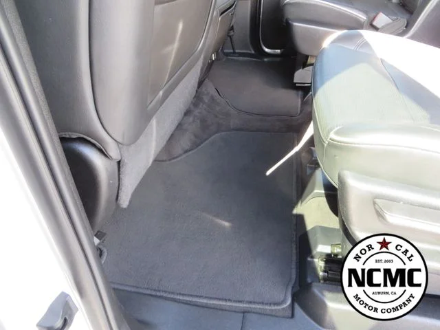 Used 2023 White Cadillac Premium Luxury image 44