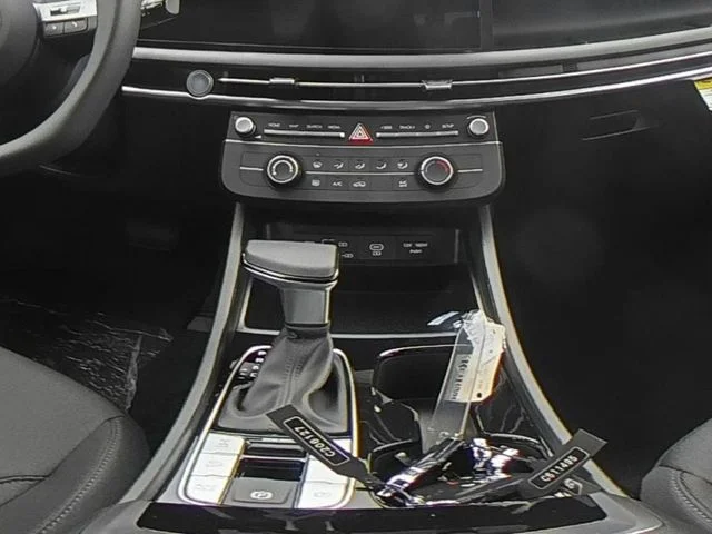 Certified Used 2026 White Hyundai SE image 28
