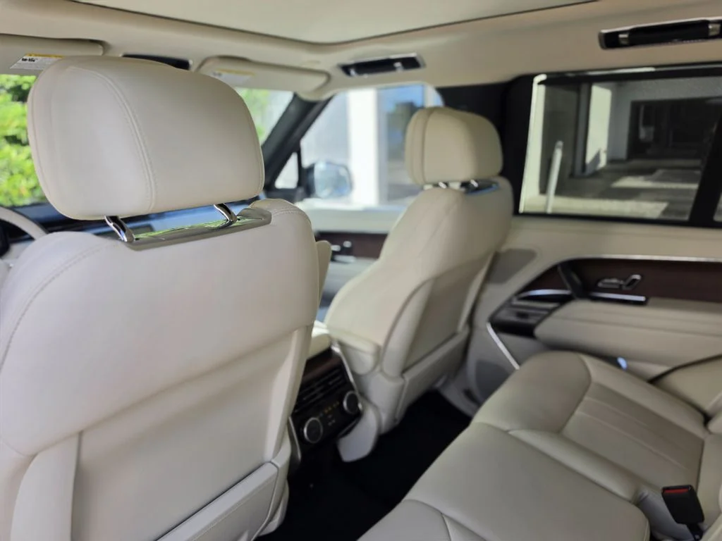 Used 2025 Gray Land Rover SE image 11
