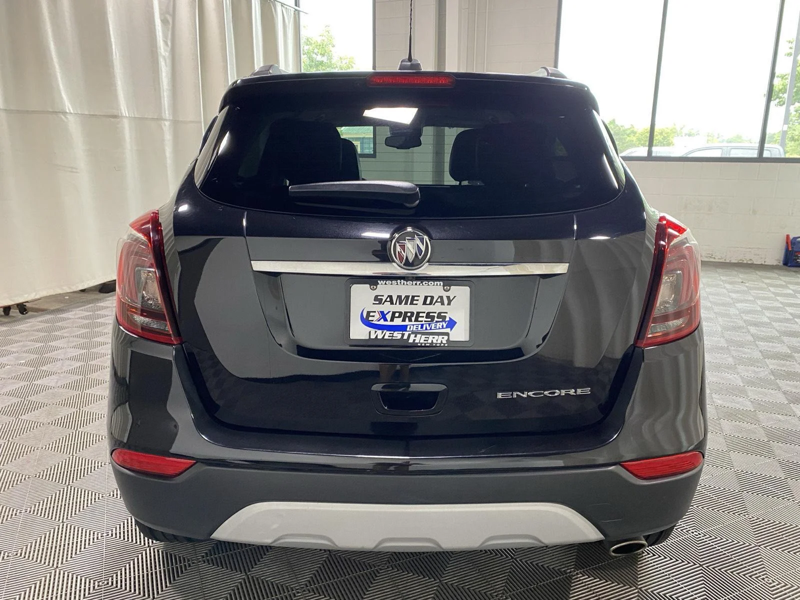 Used 2020 Ebony Twilight Metallic Buick Preferred image 6