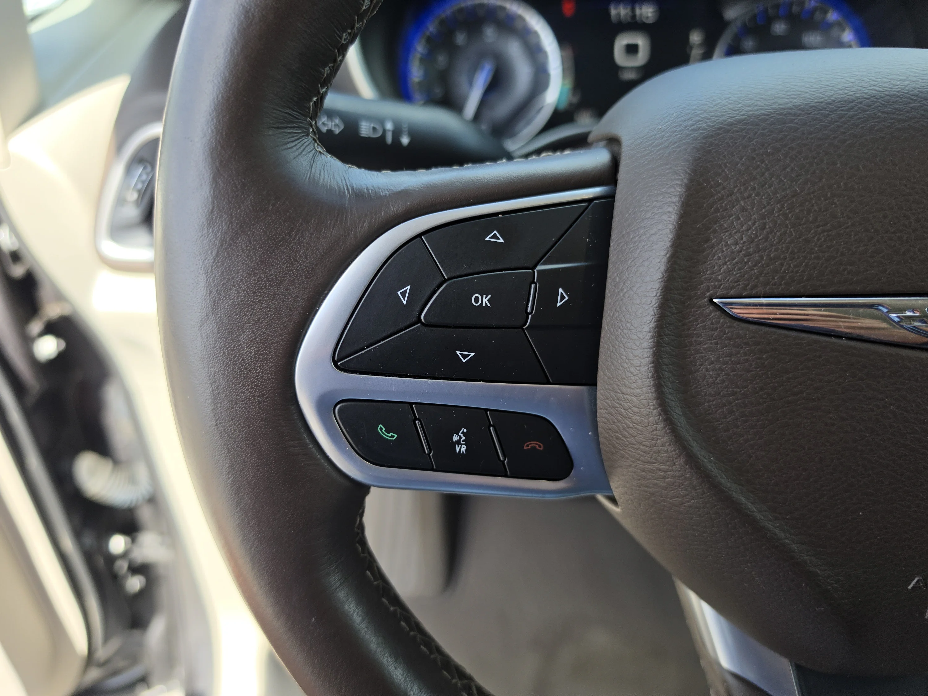 Used 2020 Granite Crystal Metallic Clearcoat Chrysler Touring L Plus image 37