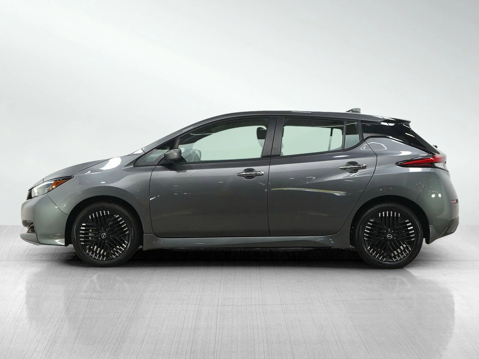 Certified 2023 Nissan Leaf SV Plus with VIN 1N4CZ1CVXPC558789 for sale in Burnsville, MN
