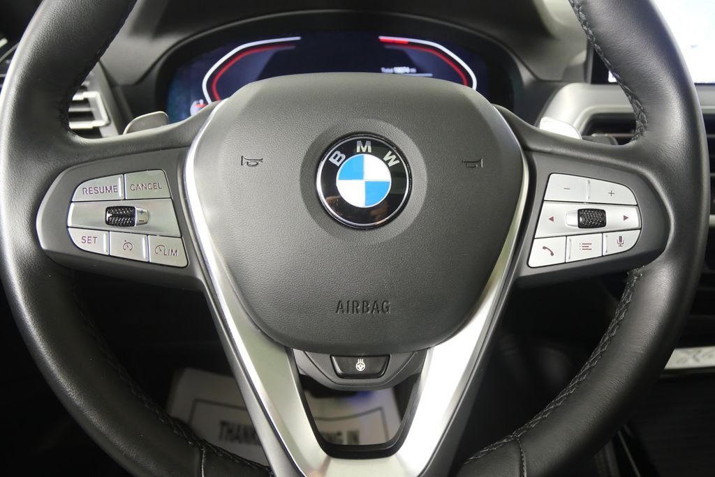 Used 2025 Mineral White Metallic BMW xDrive30i image 18