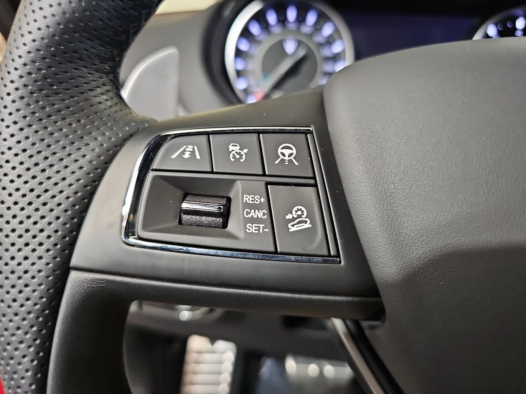 Used 2022 Red Maserati Modena image 20