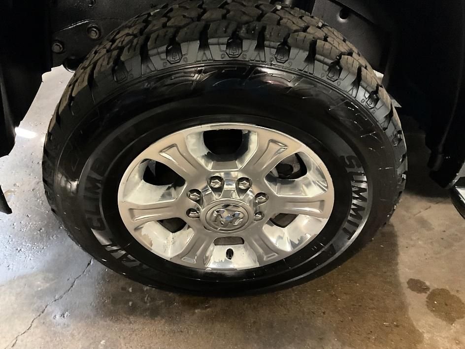 Used 2022 White Ram Big Horn image 13