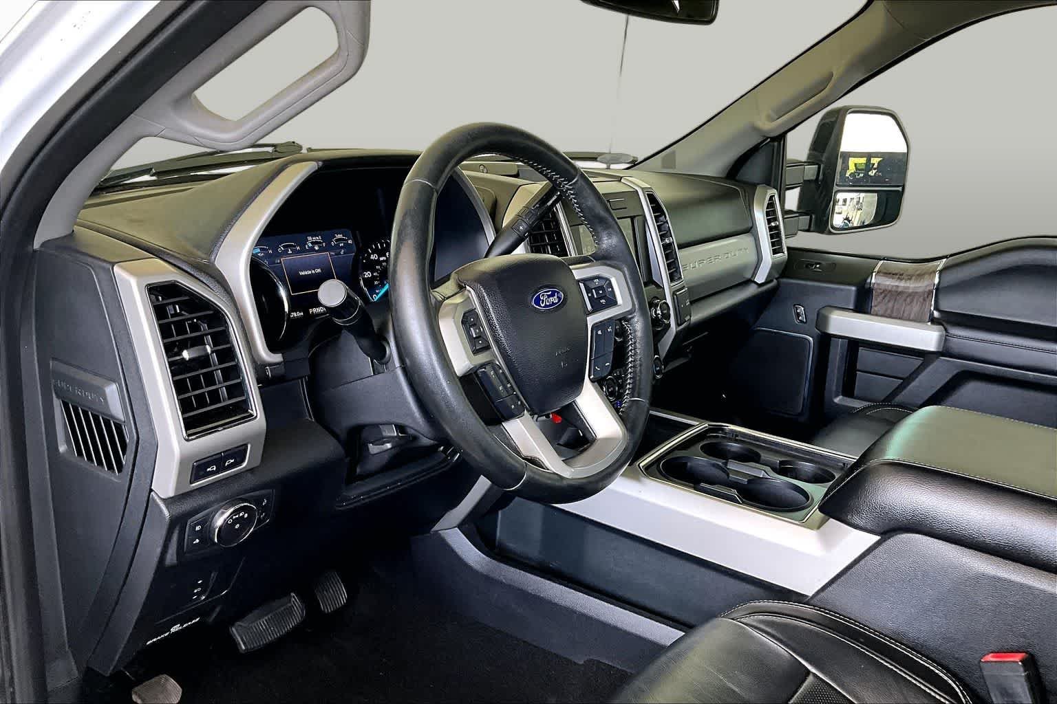 Used 2019 Oxford White Ford LARIAT image 17