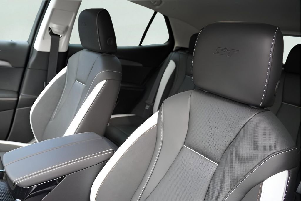 2026 Buick Envision Sport Touring - Photo 10