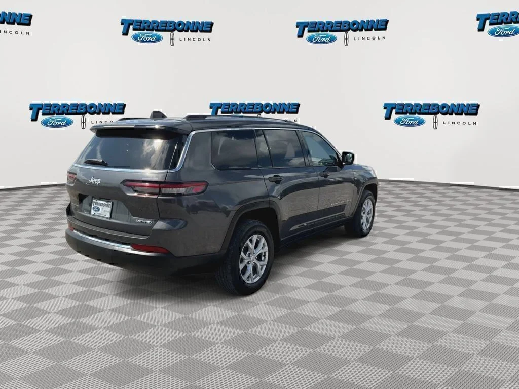 Used 2023 Metallic Jeep Limited image 8
