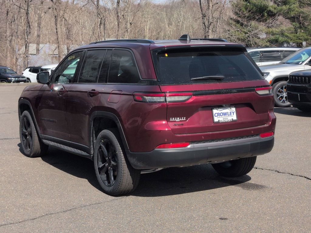 New 2026 Velvet Red Pearl-Coat Exterior Paint Jeep Limited image 5