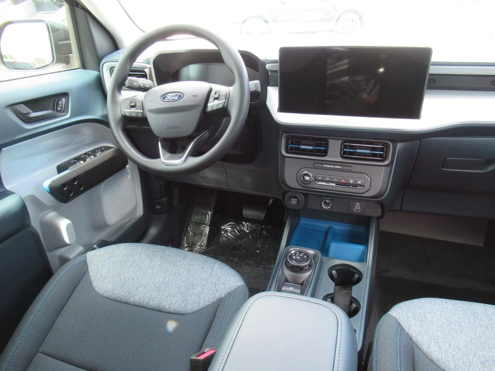 New 2026 Carbonized Gray Metallic Ford XLT image 13