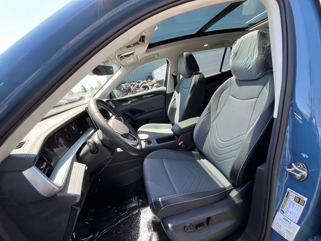 New 2026 Blue Volkswagen 2.0T SE image 9