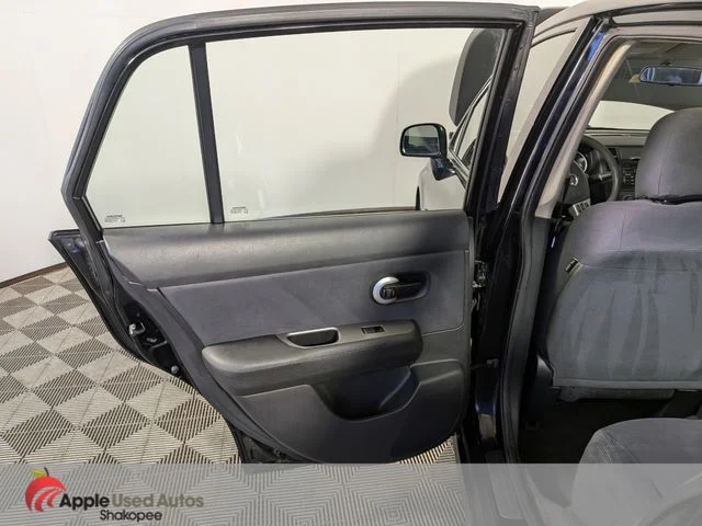 Used 2009 Black Nissan 1.8 S image 19