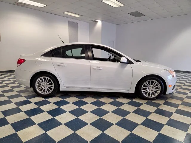Used 2012 SUMMIT WHITE Chevrolet ECO image 8