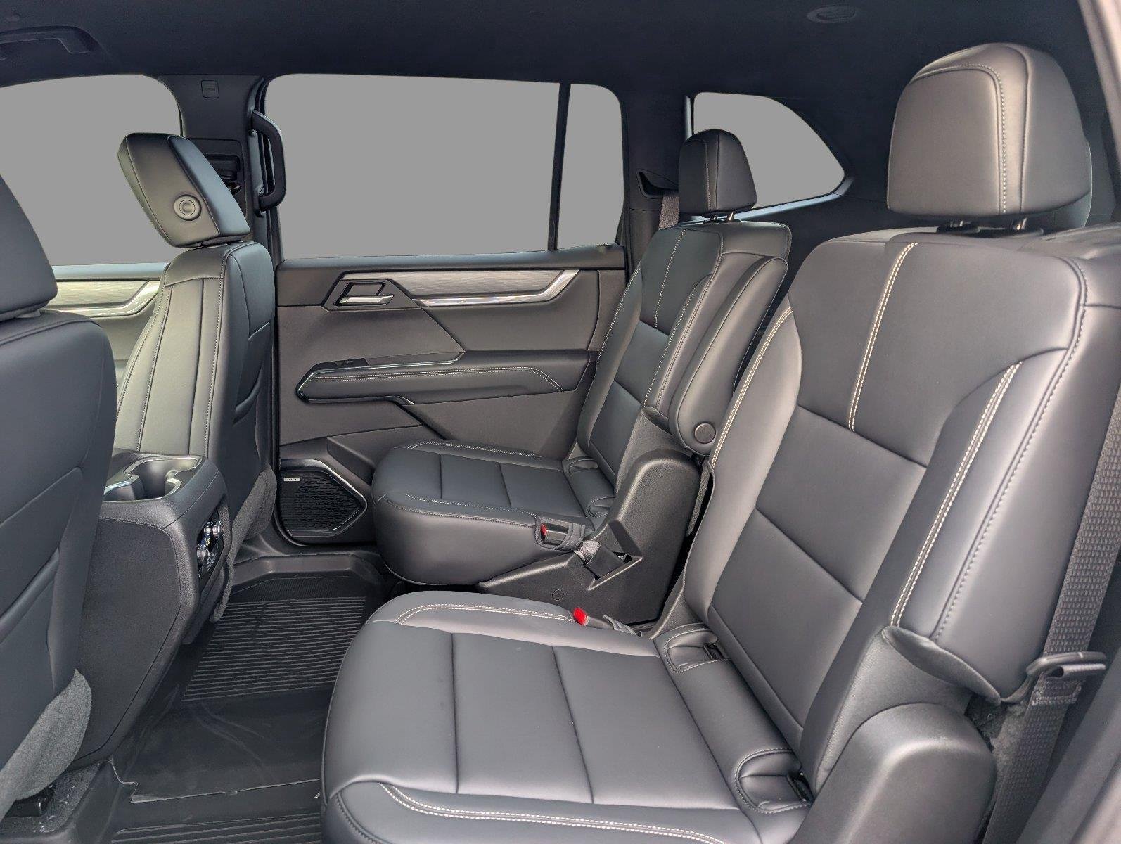 New 2027 Summit White GMC Elevation image 36