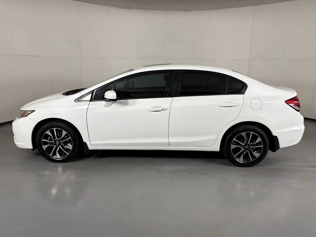 Used 2015  Honda EX image 5