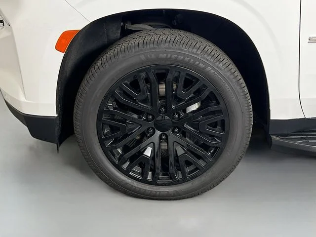 Used 2022 White Chevrolet LT image 28