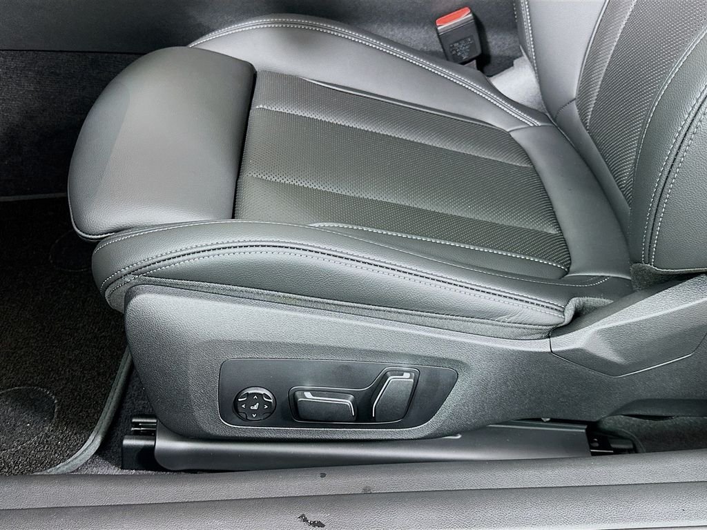 Used 2026 Cape York Green Metallic BMW 430i image 21