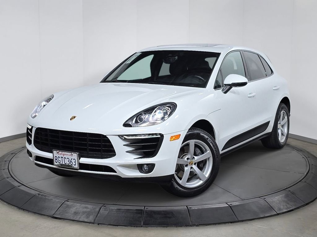 2018 Porsche Macan's photo