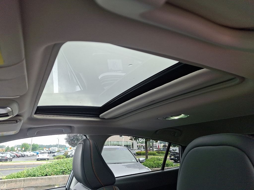 Used 2024 Ice Silver Metallic Subaru Limited image 15