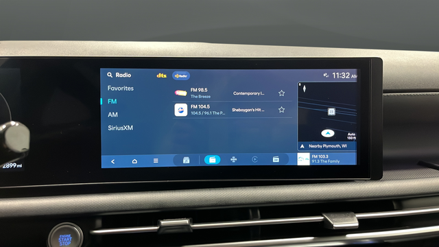 Used 2025 Hampton Gray Hyundai SEL Convenience image 31