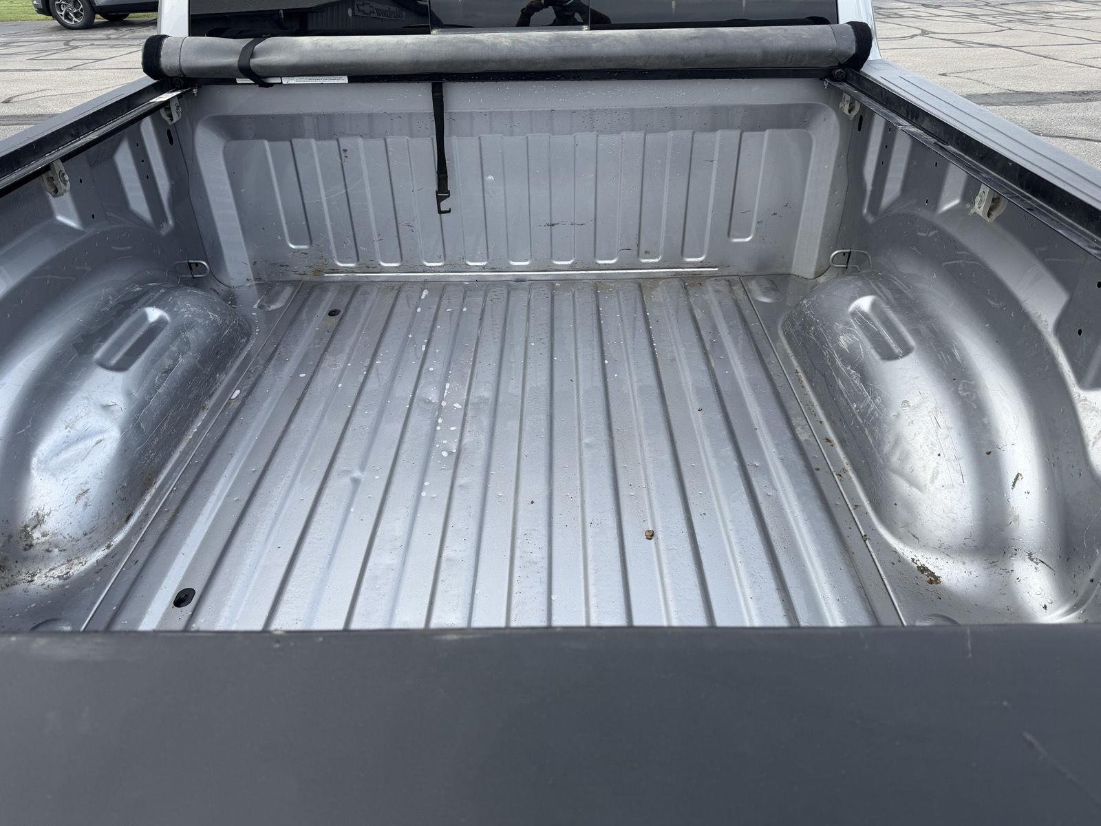 Used 2021 Billet Silver Metallic Clearcoat Ram Laramie image 4