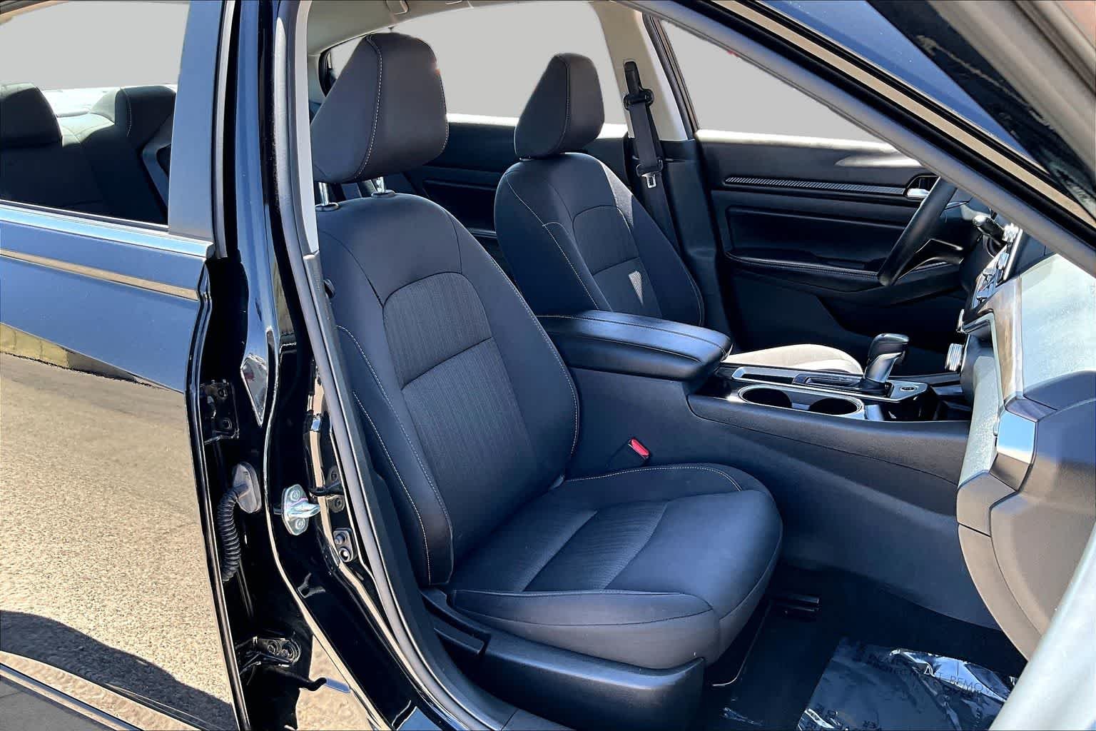2024 Nissan Altima SV - Photo 9