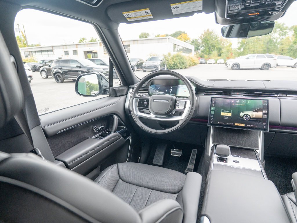 New 2026 Carpathian Grey Land Rover SE image 17
