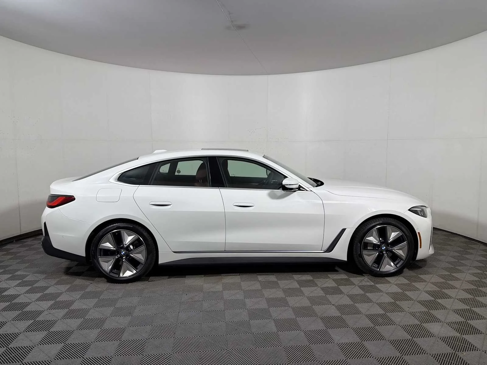2026 BMW i4 40 - Photo 7