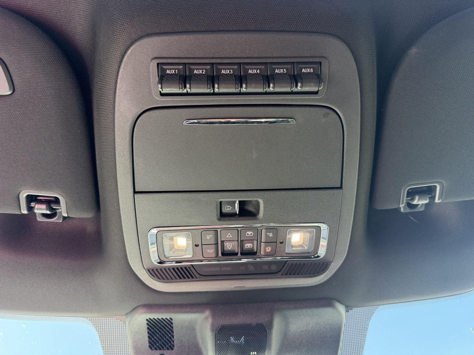 Used 2024 Avalanche Gray Ford Raptor image 18