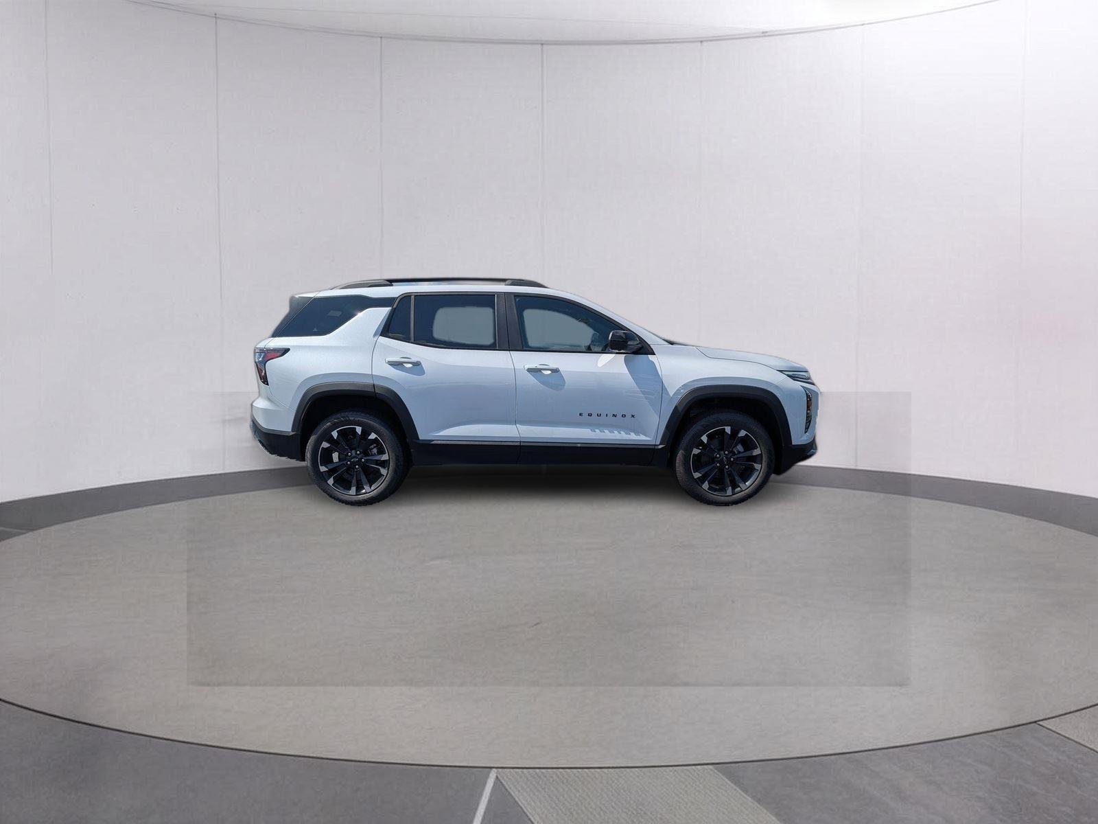 New 2026 Polar White Tricoat Chevrolet RS image 2