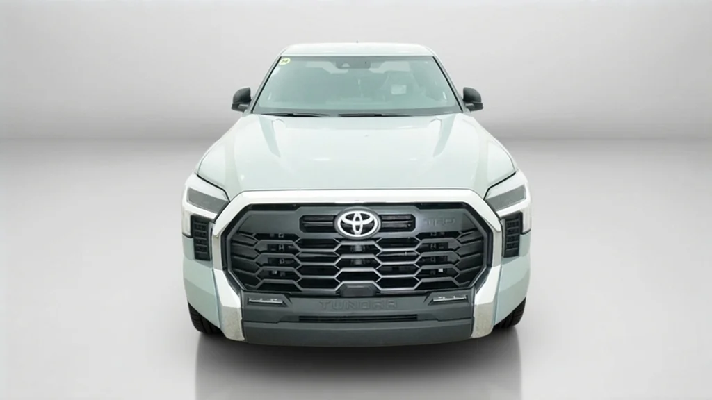 New 2026 Lunar Rock Toyota SR5 image 16