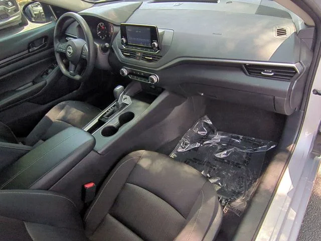 Used 2024 Silver Nissan 2.5 S image 35