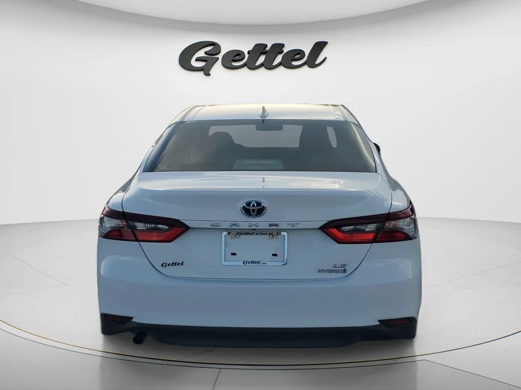 Used 2022 White Toyota LE Hybrid image 6