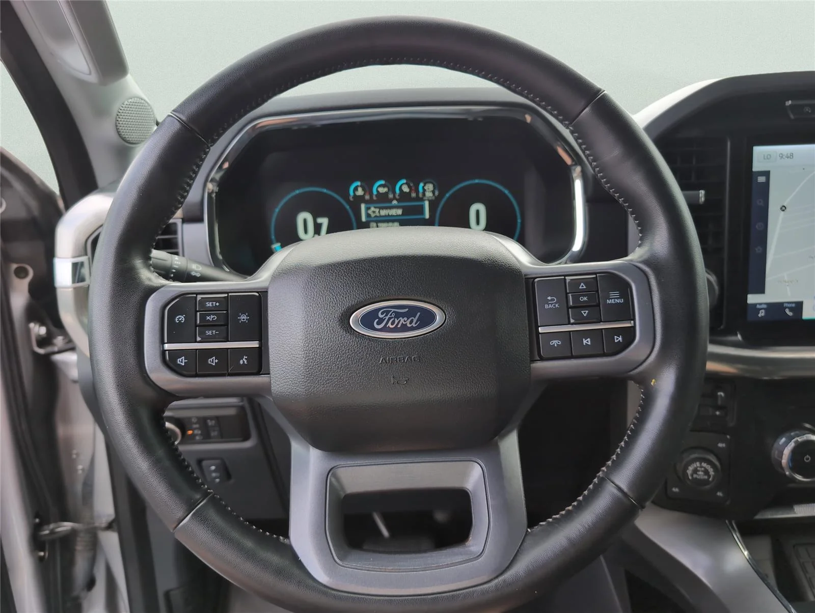 Used 2023 Iconic Silver Ford LARIAT image 26