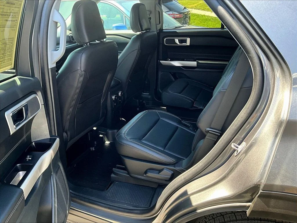 New 2023 Gray Ford XLT image 7
