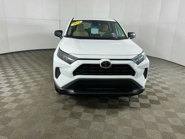 Used 2022 White Toyota LE image 3