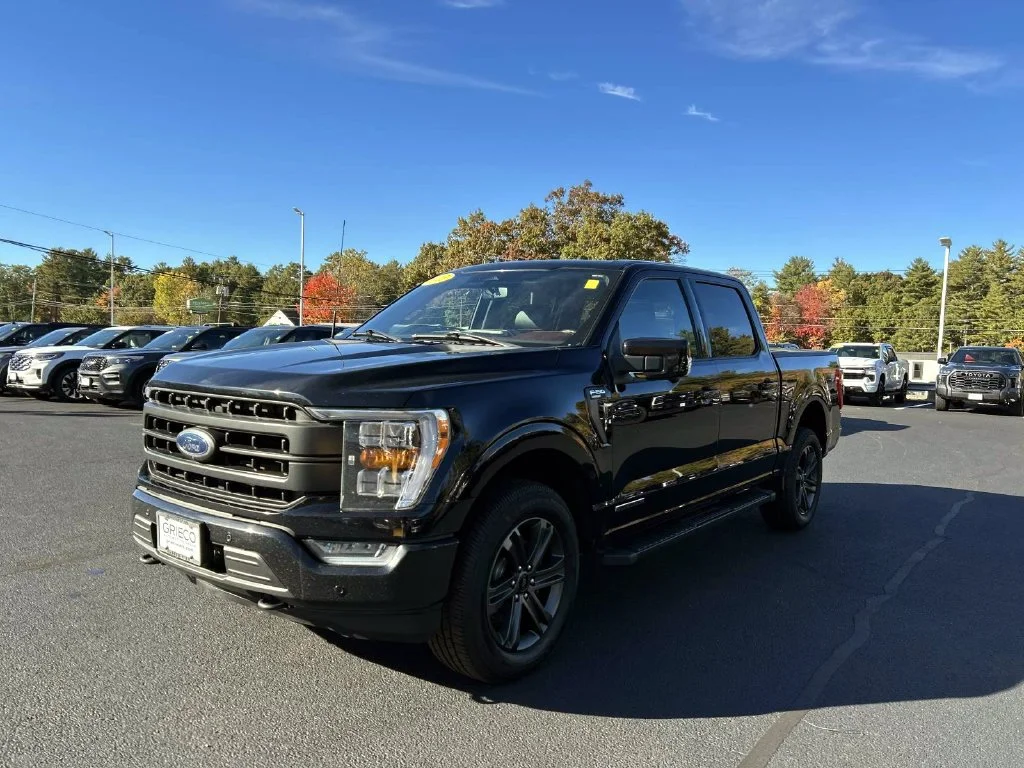 Used 2023 Black Metallic Ford Lariat image 7