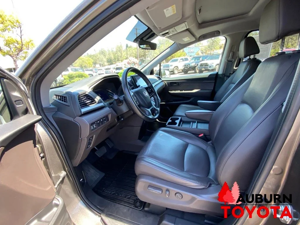 Used 2019 Modern Steel Metallic Honda EX-L image 32