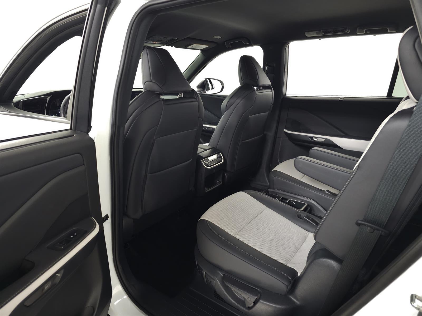 Certified Used 2024 White Lexus F SPORT PREMIUM image 32