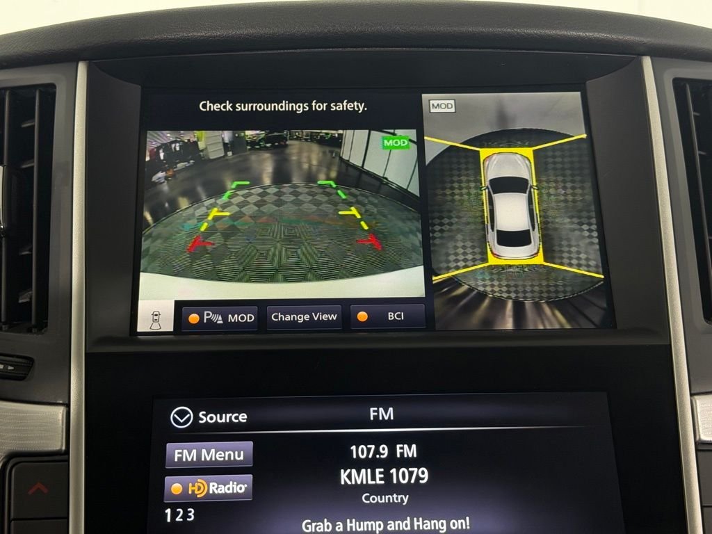 Used 2023 White INFINITI LUXE image 18