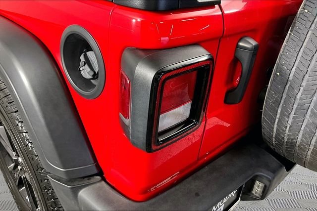 Used 2022 Red Jeep Unlimited Sport Altitude image 22