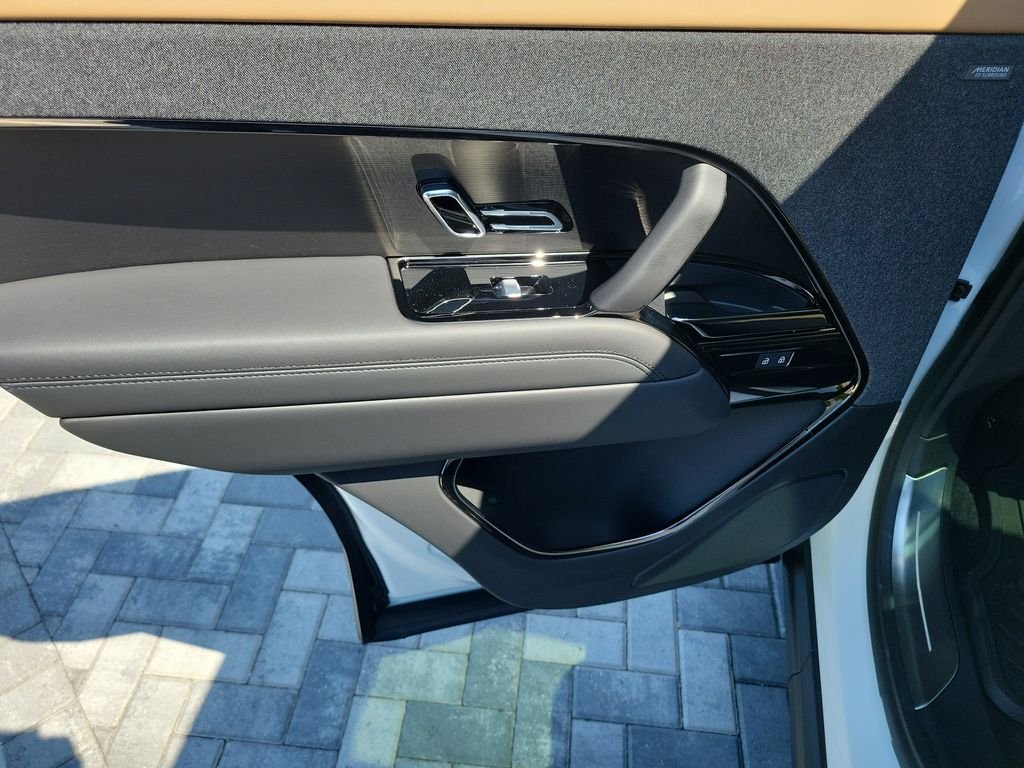 New 2026 White Land Rover Dynamic SE image 22