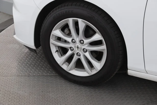 Used 2016 White Chevrolet LT image 15