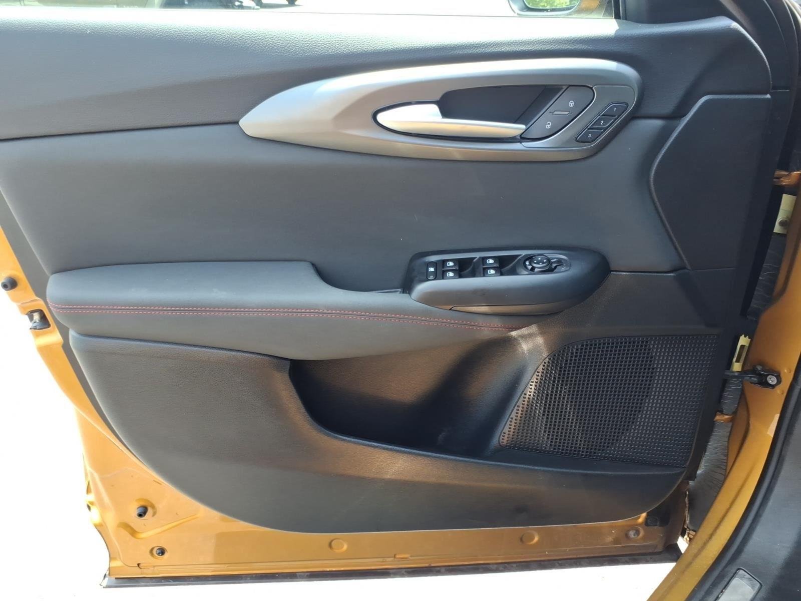 Used 2024 Acapulco Gold Dodge R/T image 29