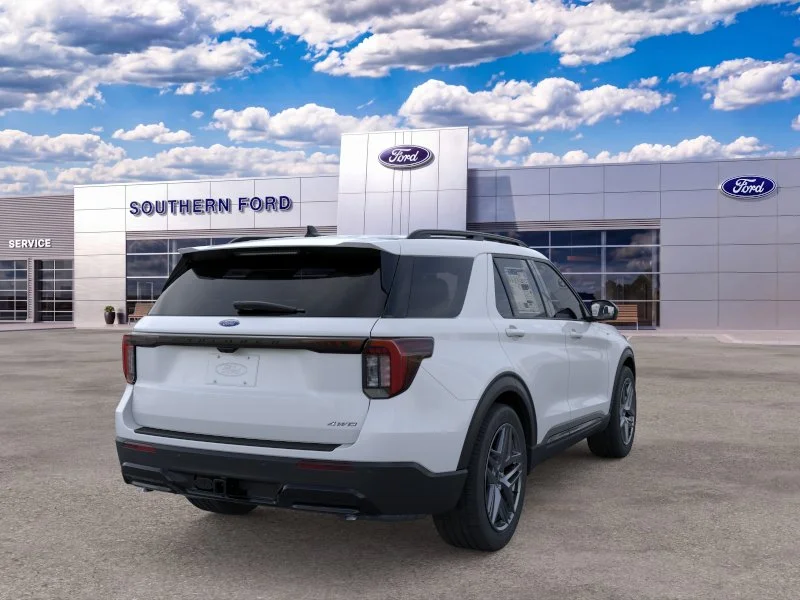 New 2026 Space White Metallic Ford ST-Line image 32