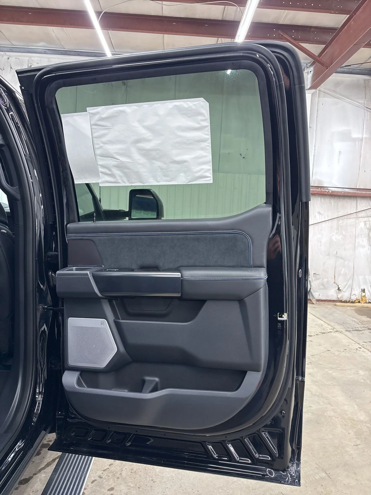 2026 Ford F-350 Super Duty Platinum - Photo 16