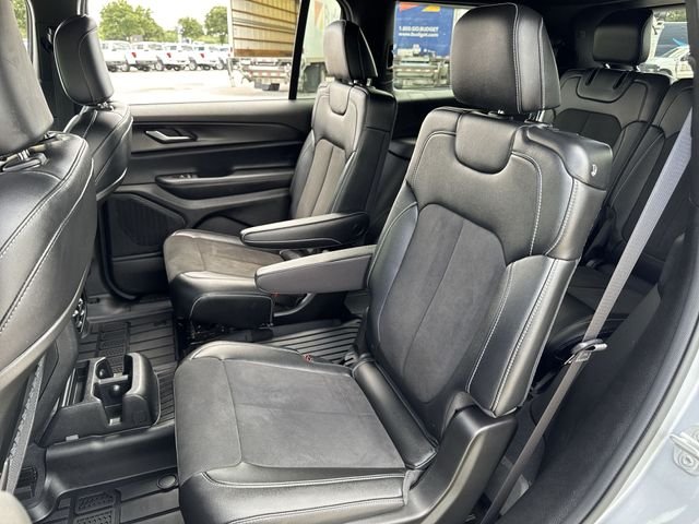 Used 2023 Silver Jeep Altitude image 21