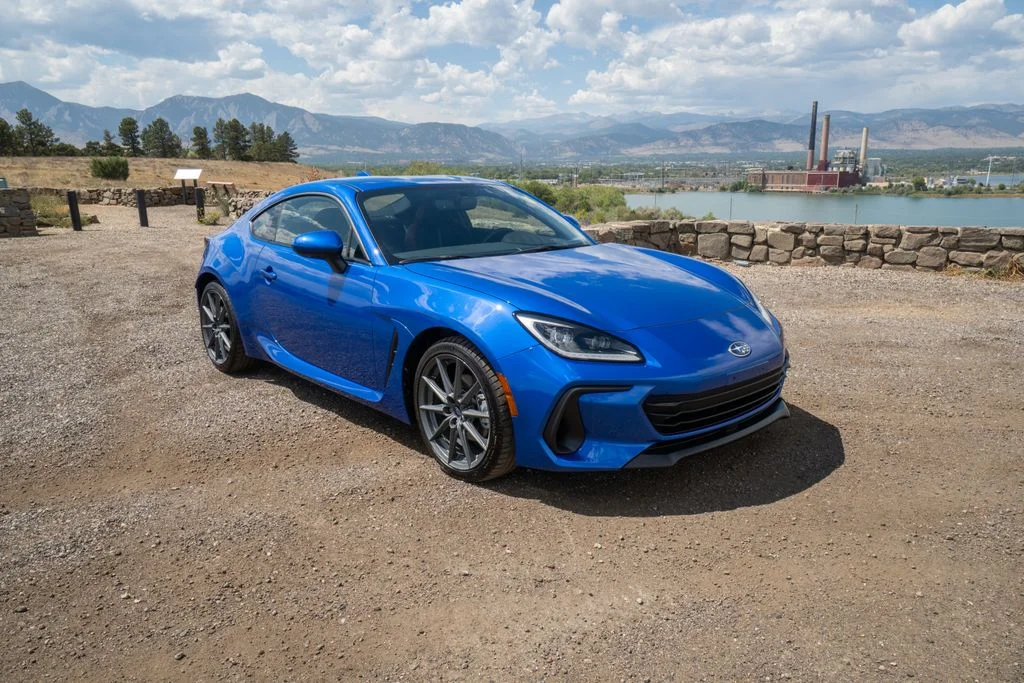 Used 2025 Blue Subaru Limited image 3