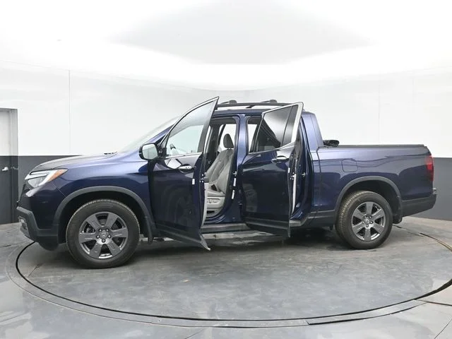 Used 2020 Obsidian Blue Pearl Honda RTL-E image 53